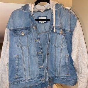 Forever 21 Jean jacket sweatshirt so comfy